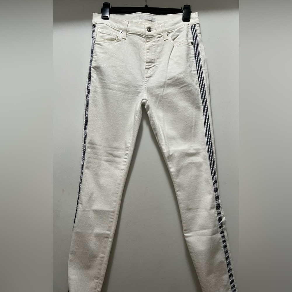 ❤️Sold❤️7 For All Mankind White Jeans with Blue Stripes